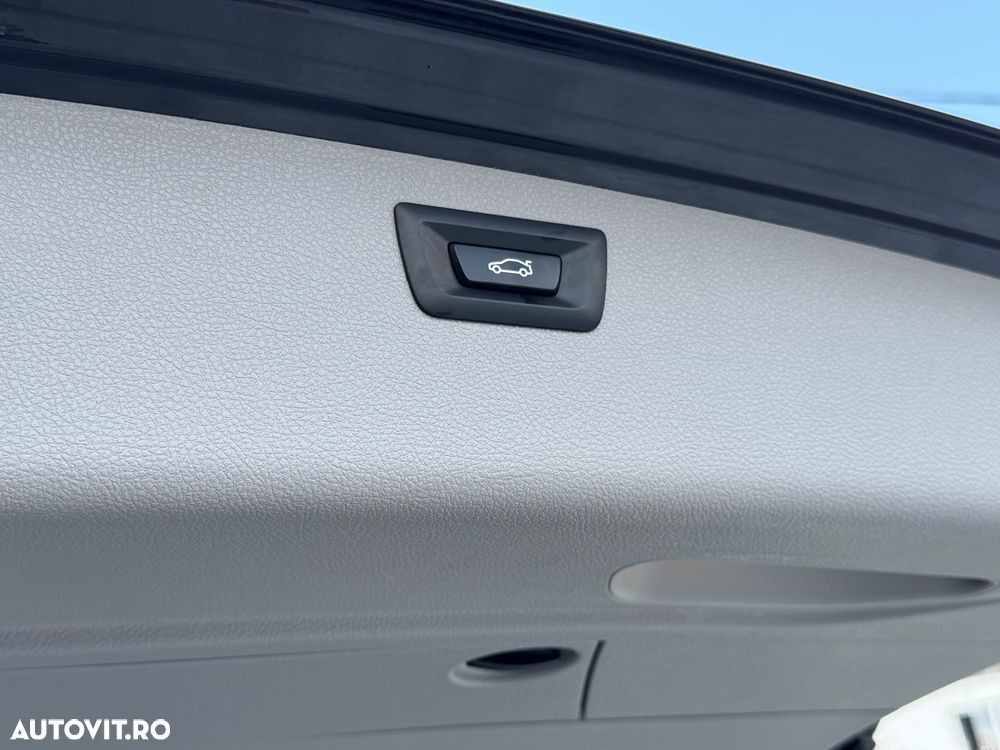BMW Seria 3 320d Aut. - 9