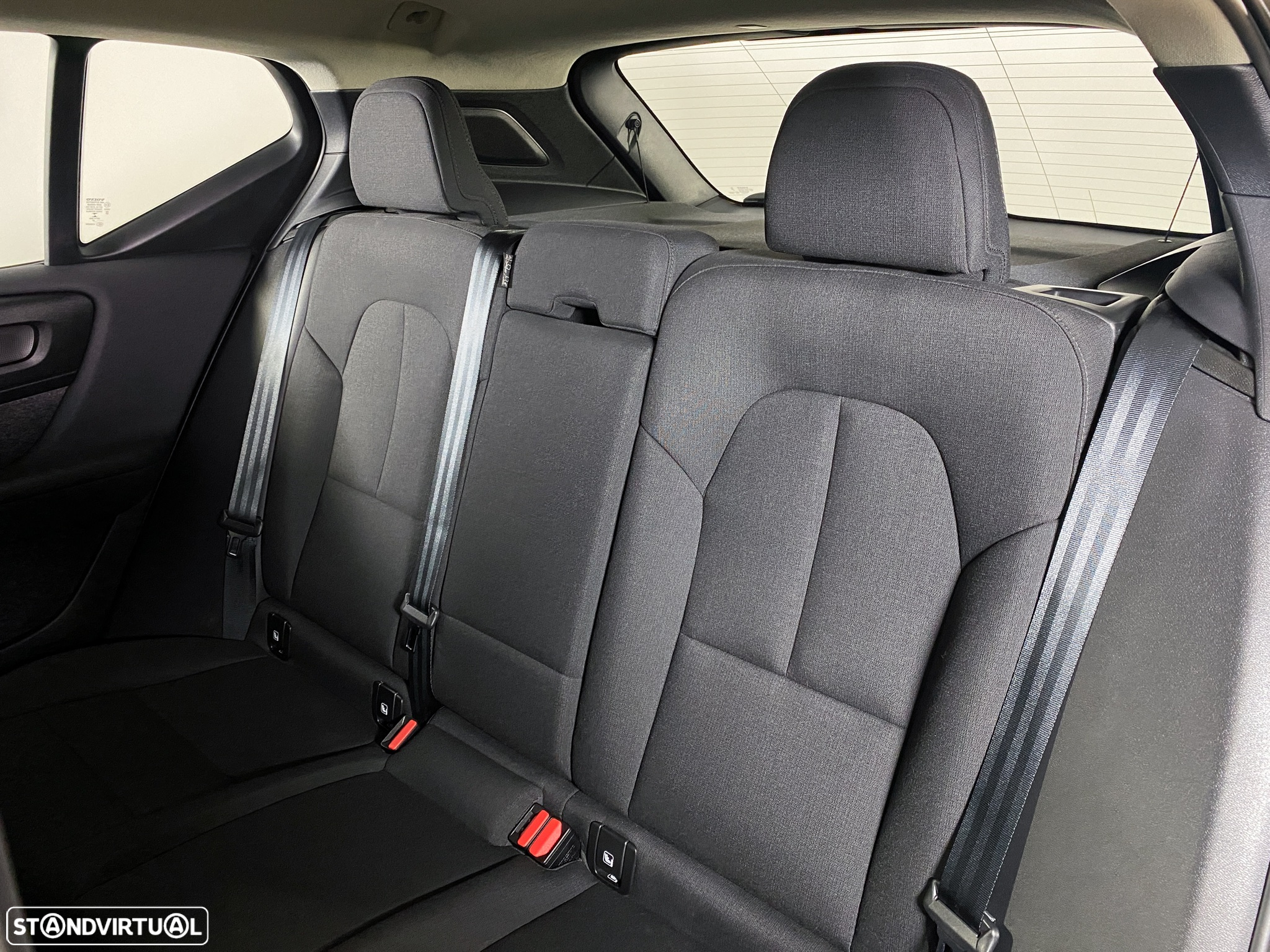 Volvo XC 40 1.5 T2 Momentum Core Geartronic - 18