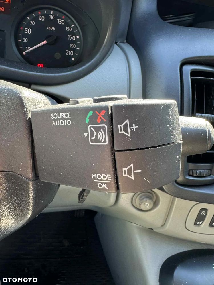 Renault Trafic - 17