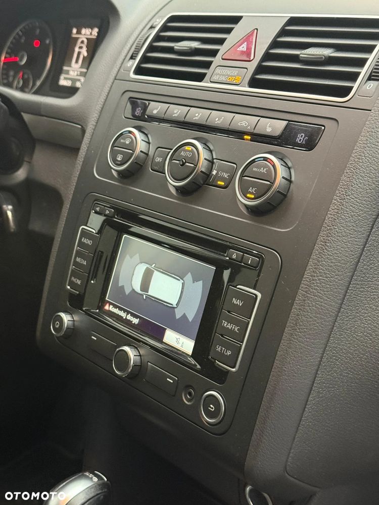 Volkswagen Touran 1.6 TDI DPF BlueMotion Technology DSG Cup - 18