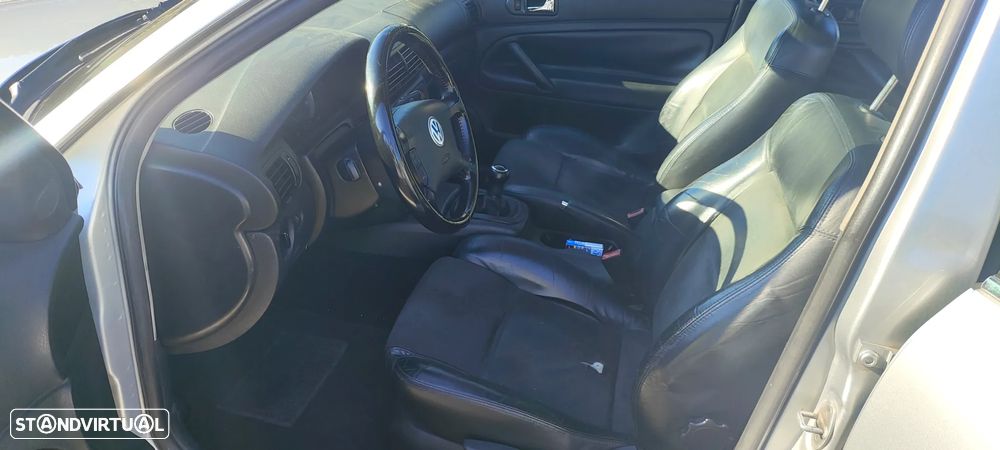 VW Passat Variant 1.9 TDi Highline - 9