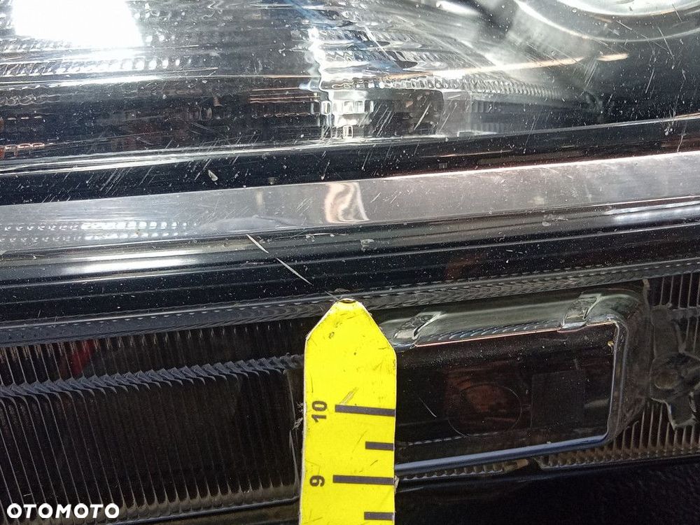 FORD RANGER MK5 LIFT REFLEKTOR LEWY SOCZEWKA UK - 10
