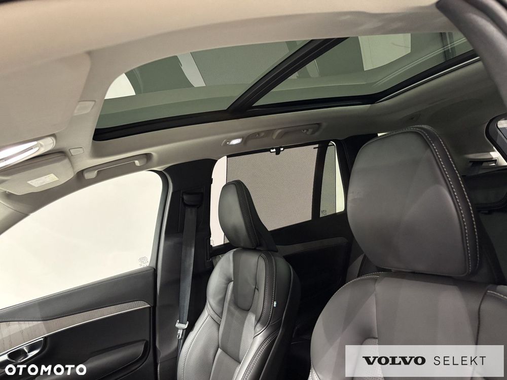 Volvo XC 90 - 23