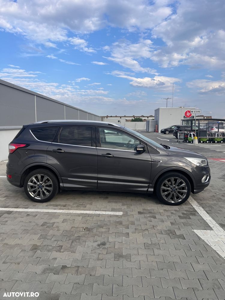 Ford Kuga 2.0 TDCi 4WD Powershift Vignale - 2