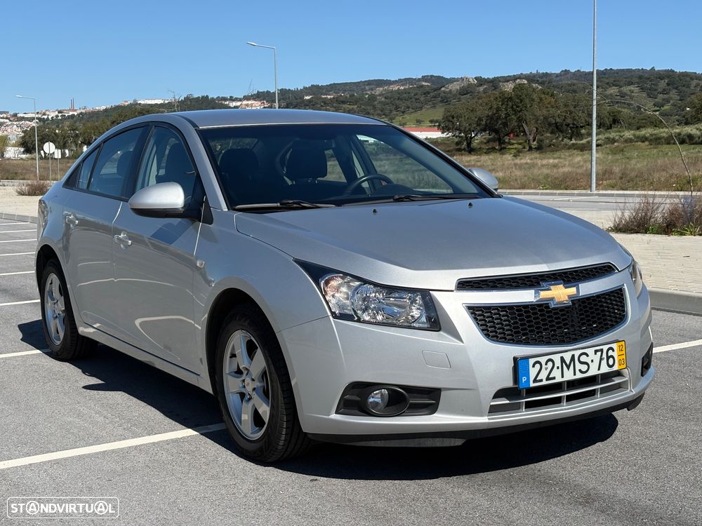 Chevrolet Cruze 1.6 LS - 4