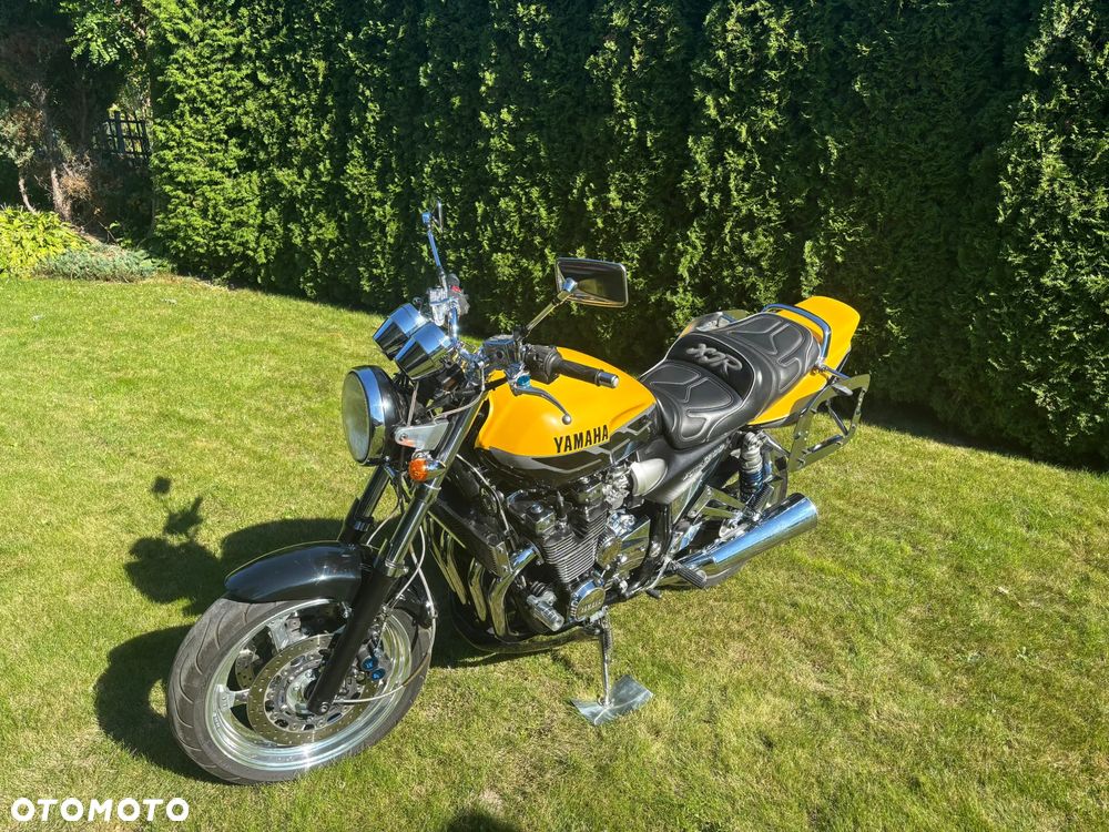 Yamaha XJR - 5