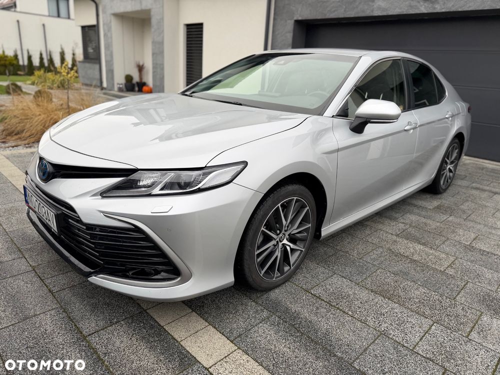 Toyota Camry 2.5 Hybrid Prestige CVT