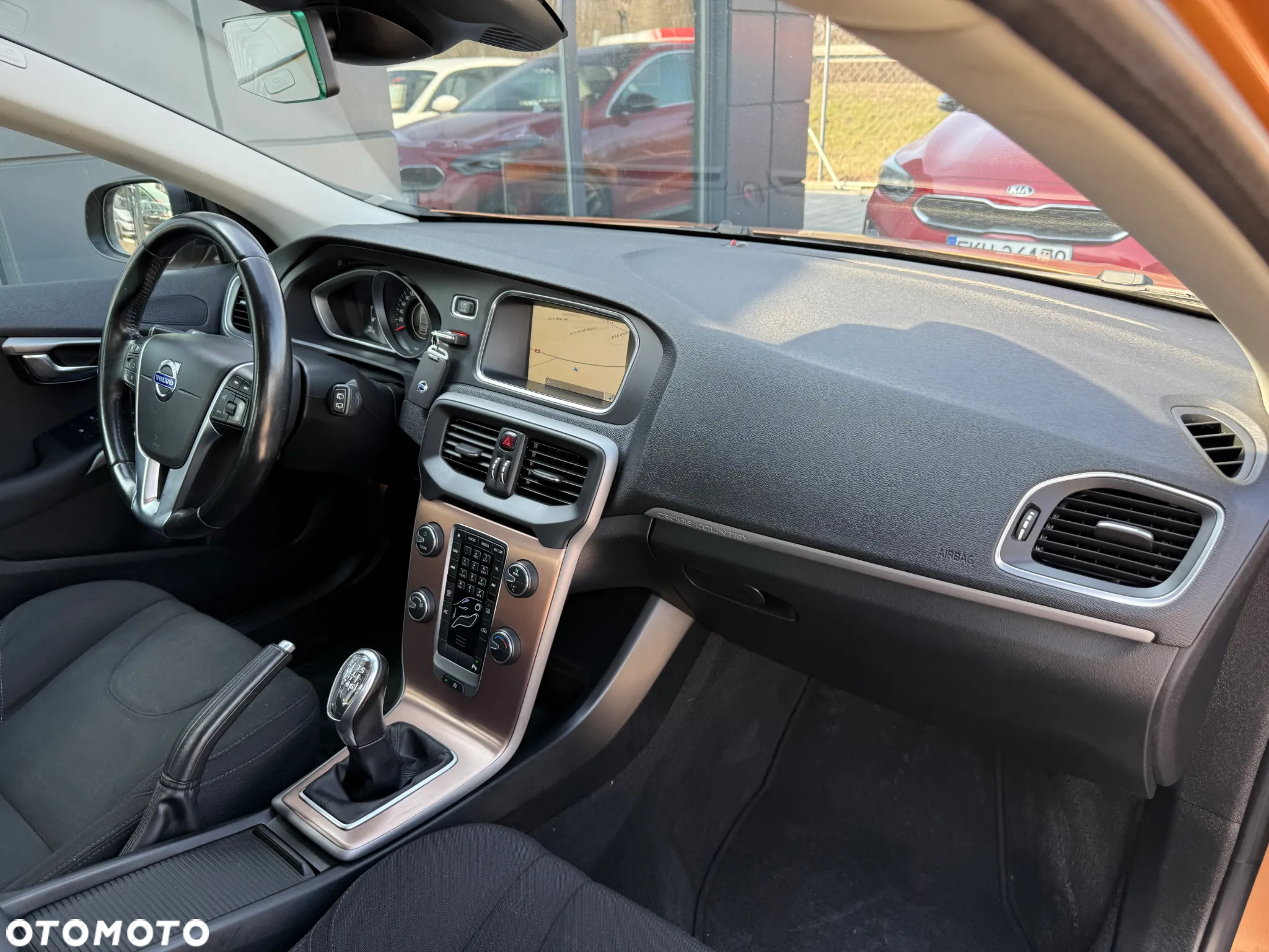Volvo V40 D2 Momentum - 24