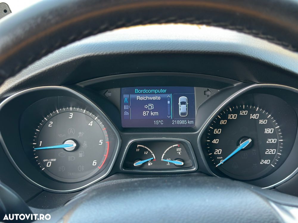 Ford Focus 2.0 TDCI DPF Titanium - 38