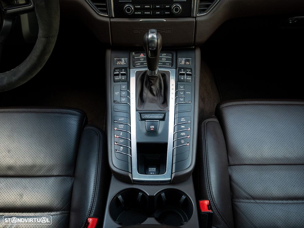 Porsche Macan GTS - 31