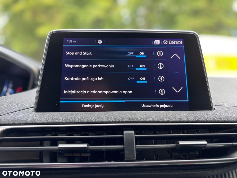 Peugeot 3008 BlueHDi 130 Stop & Start EAT8 Active Business-Paket - 39