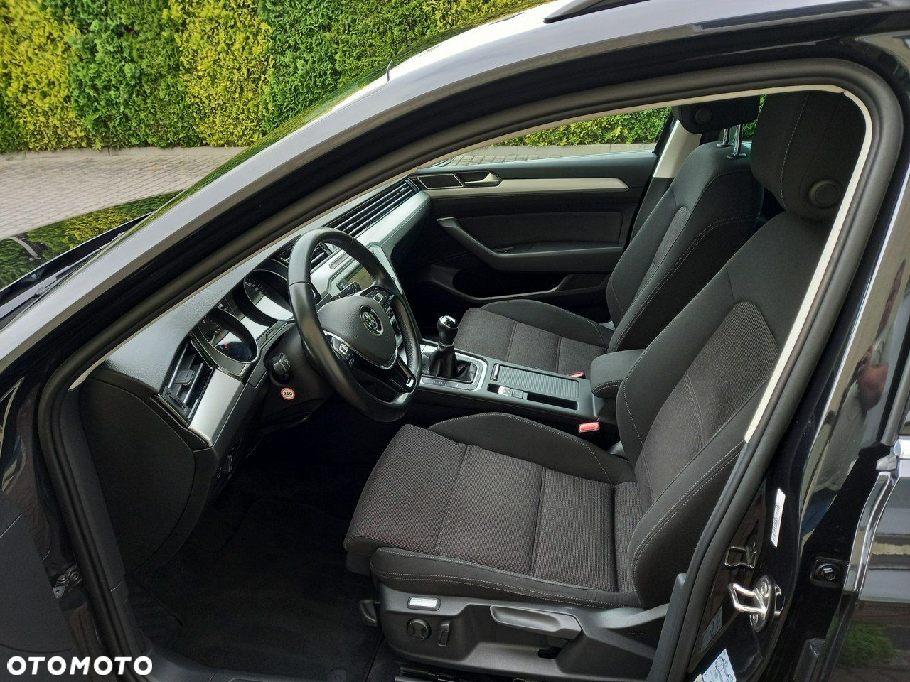 Volkswagen Passat 2.0 TDI BMT Trendline - 31