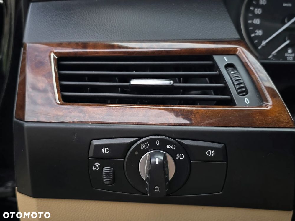 BMW Seria 5 - 26