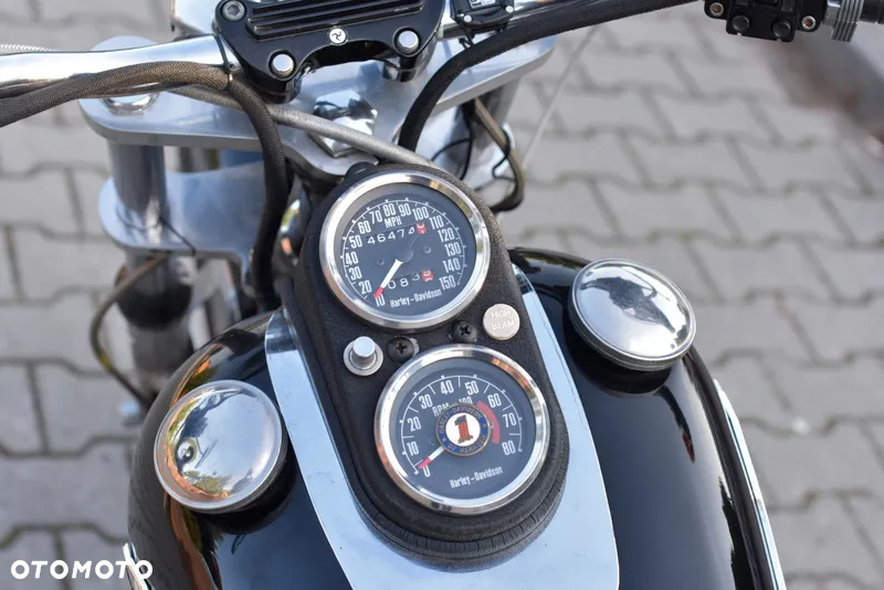 Harley-Davidson Super Glide - 17