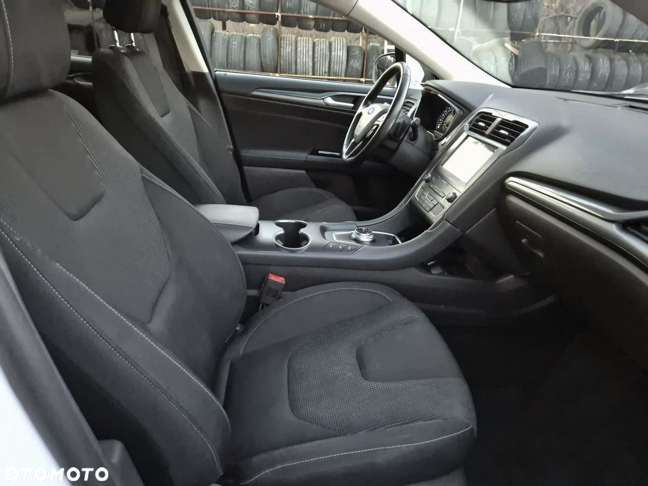 Ford Mondeo - 27