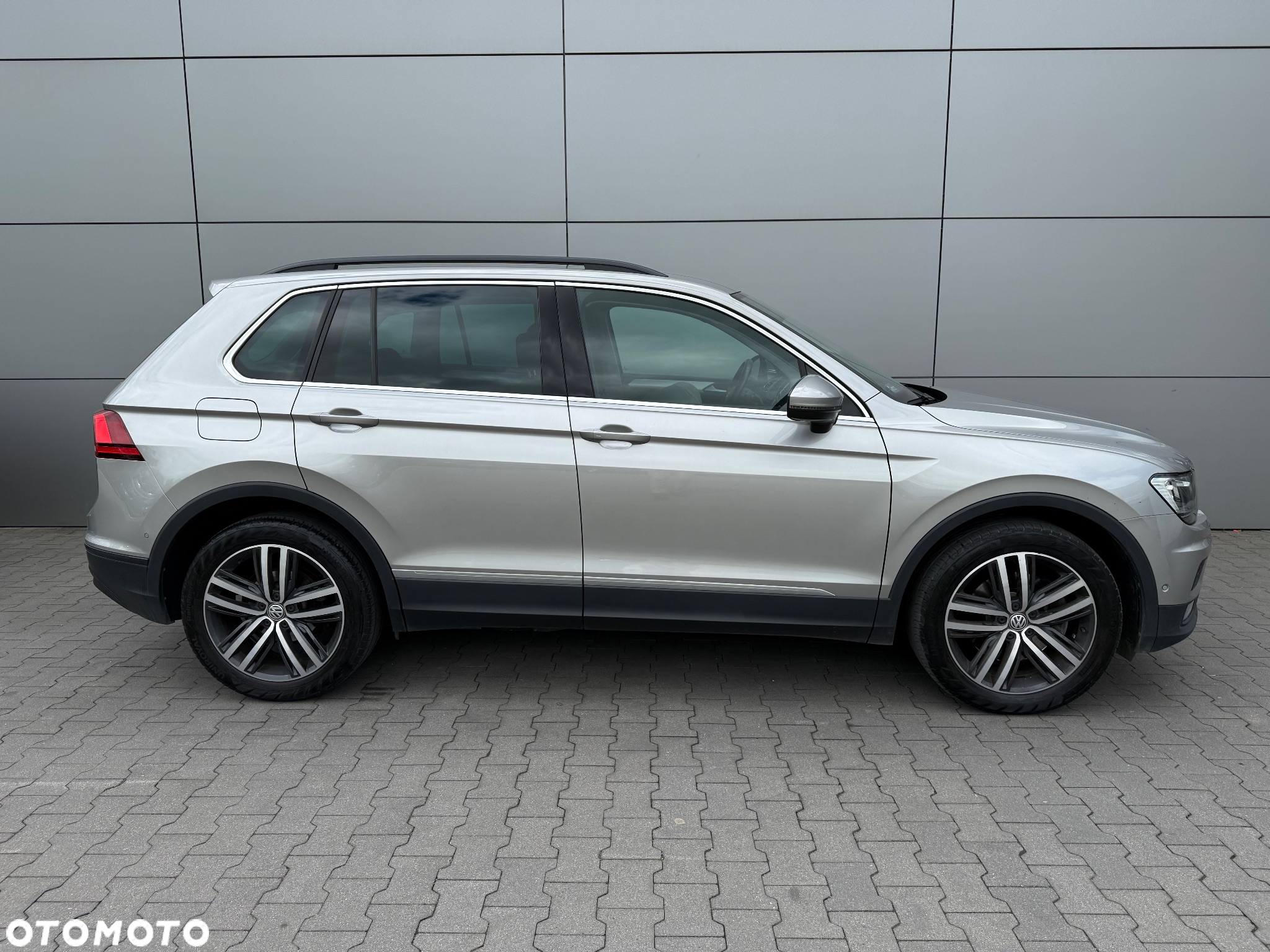 Volkswagen Tiguan 2.0 TSI 4Mot Comfortline DSG - 20