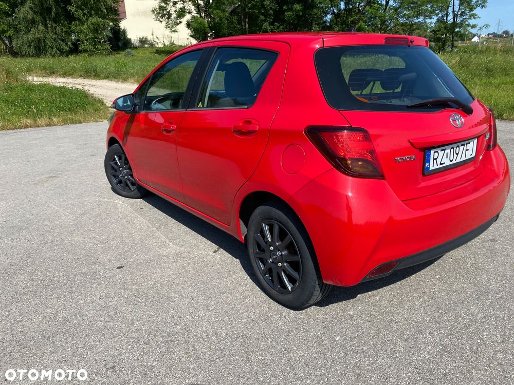 Toyota Yaris 1.0 VVT-i Comfort mit Design-Paket - 4
