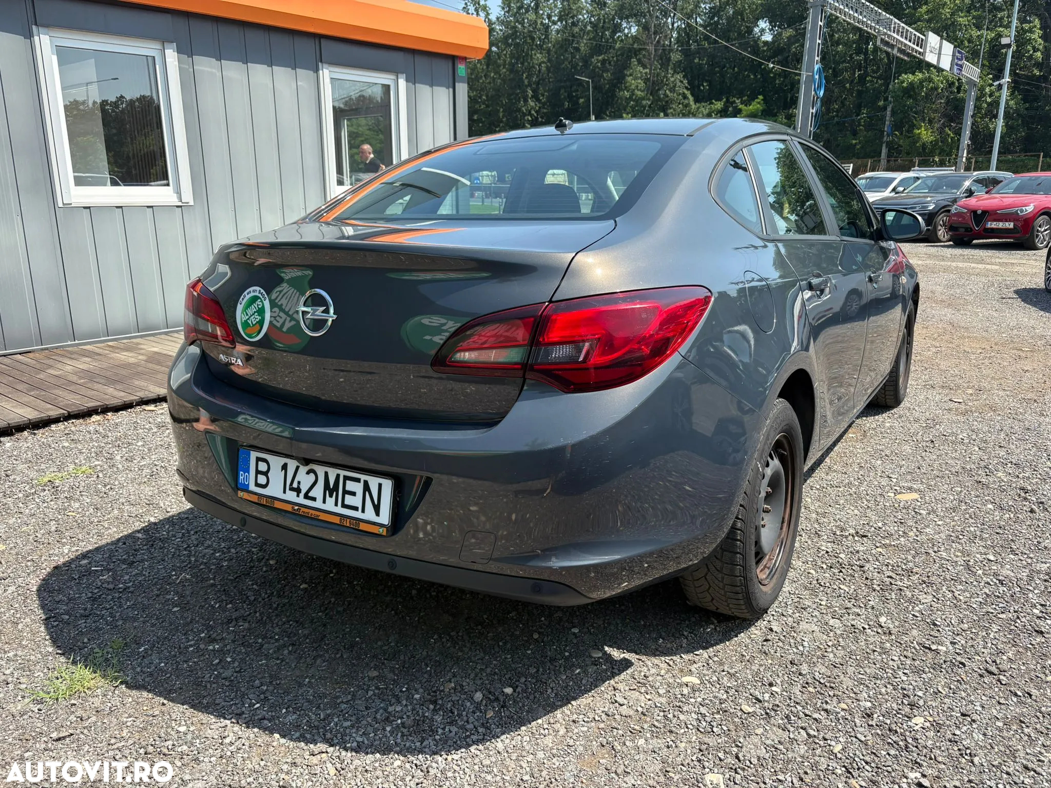 Opel Astra 1.6 TWINPORT ECOTEC Aut. Essentia - 2