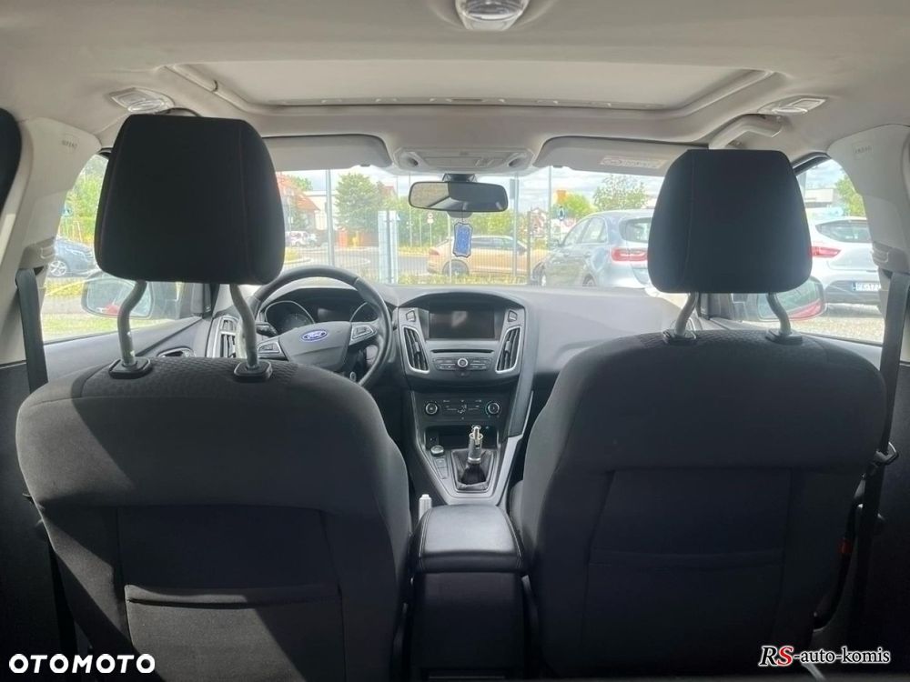 Ford Focus - 10