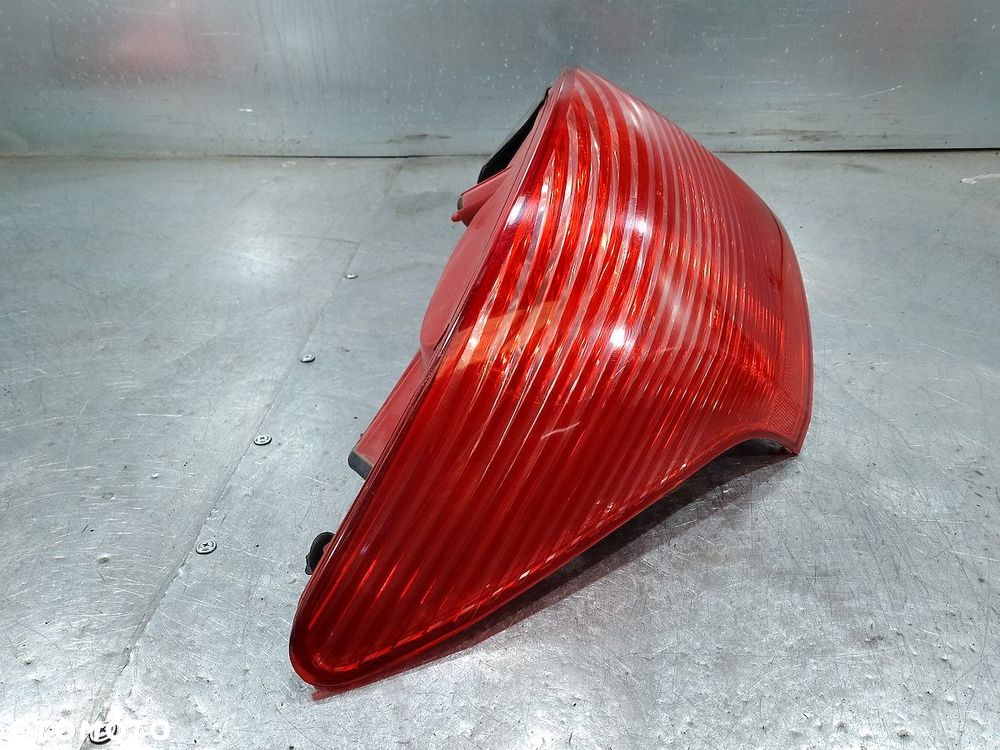 LAMPA TYLNA LEWA PEUGEOT 407 SW 9641948780 KOMBI - 9