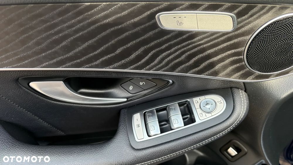 Mercedes-Benz GLC 250 4Matic 9G-TRONIC AMG Line - 36