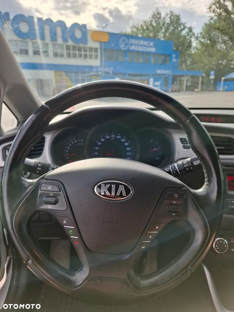 Kia Ceed 1.6 GDI L - 10