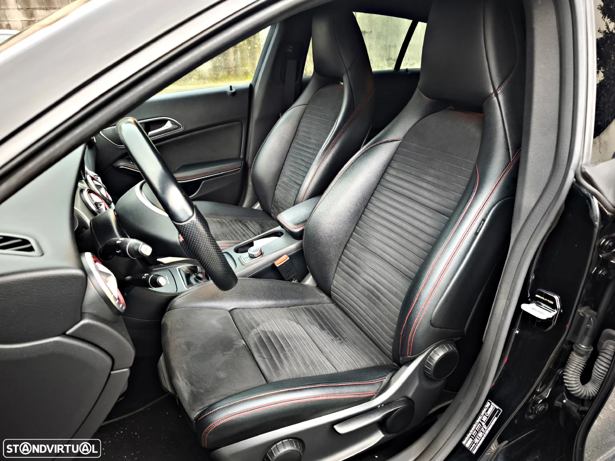 Mercedes-Benz CLA 180 d Shooting Brake AMG Line - 13