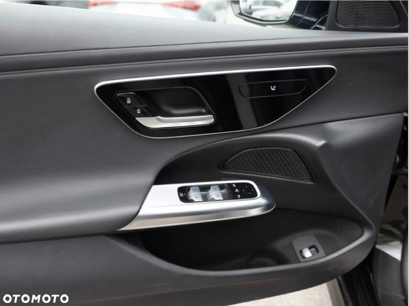 Mercedes-Benz Klasa E 220 d T 9G-TRONIC - 15
