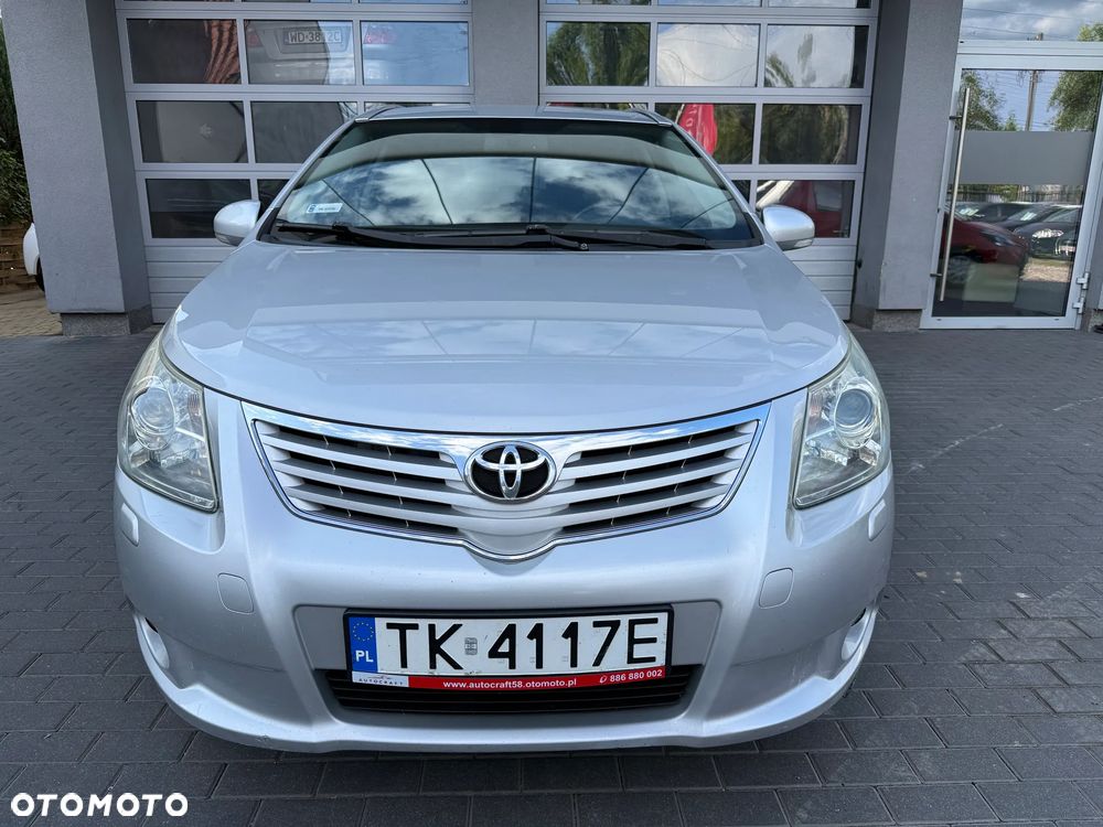 Toyota Avensis 1.8 Sol NAVI - 25