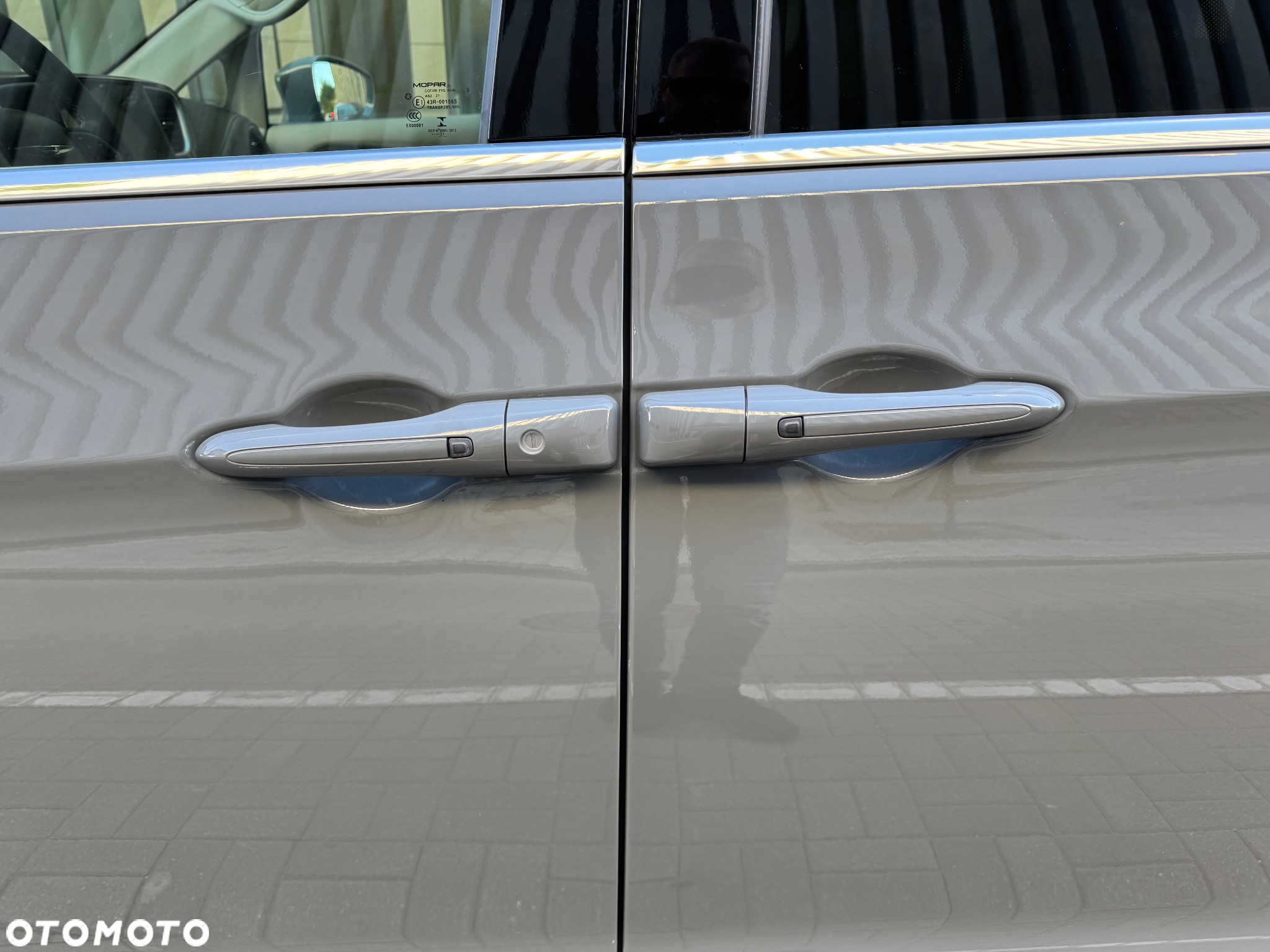 Chrysler Pacifica - 16