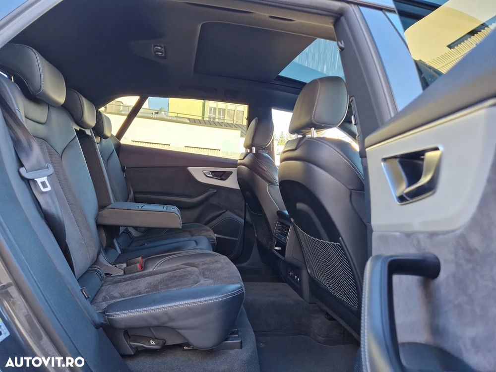 Audi Q8 - 11