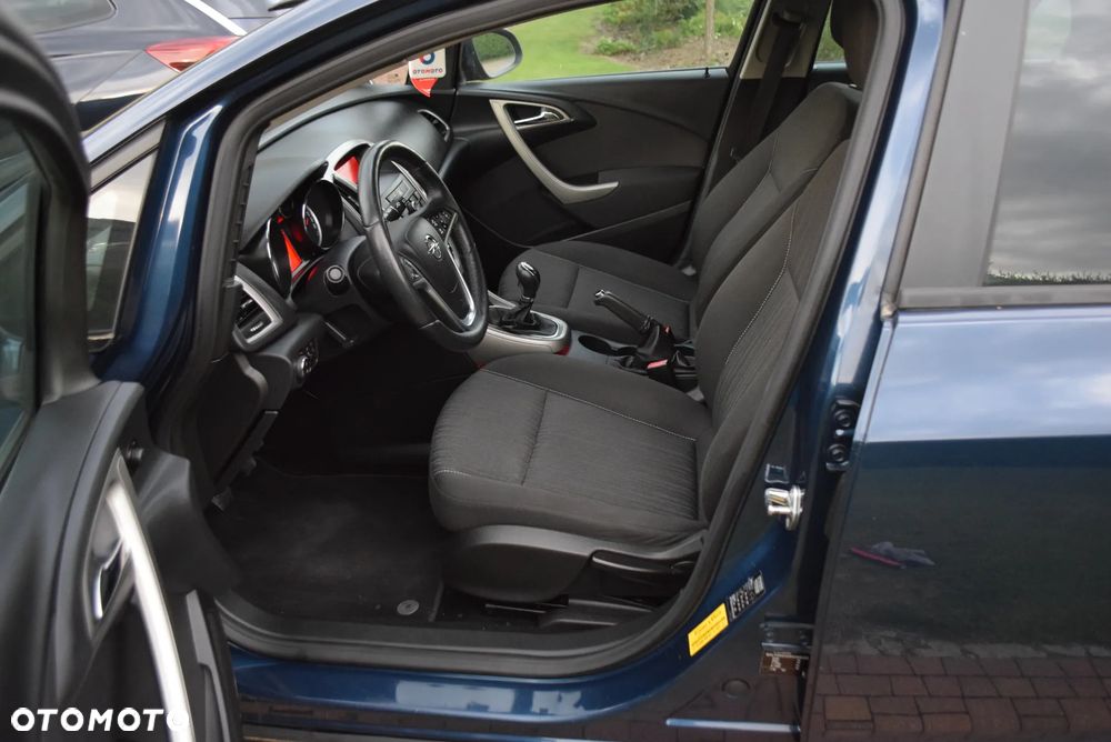 Opel Astra 1.4 Turbo Innovation - 11