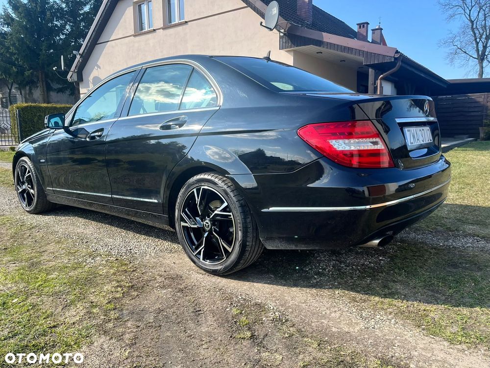 Mercedes-Benz Klasa C 180 BlueEFFICIENCY 7G-TRONIC Avantgarde - 6