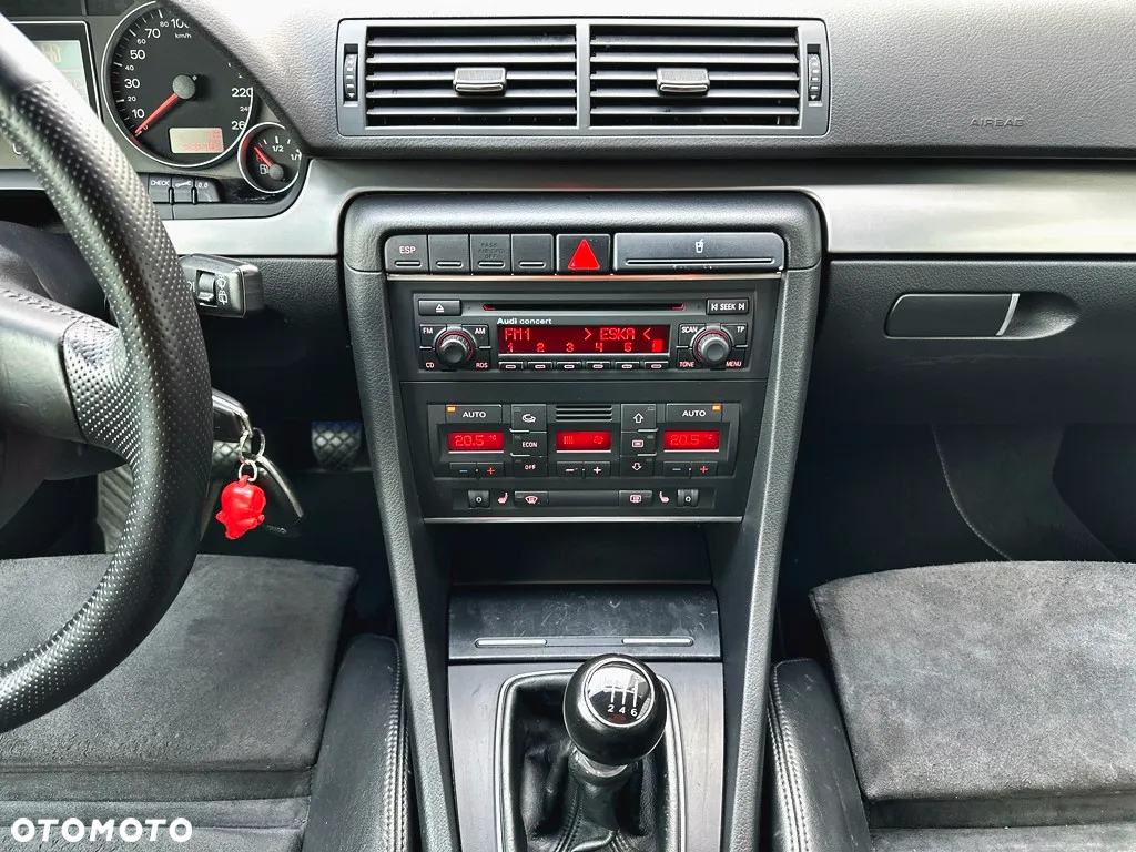Audi A4 Avant 2.0 TDI - 11