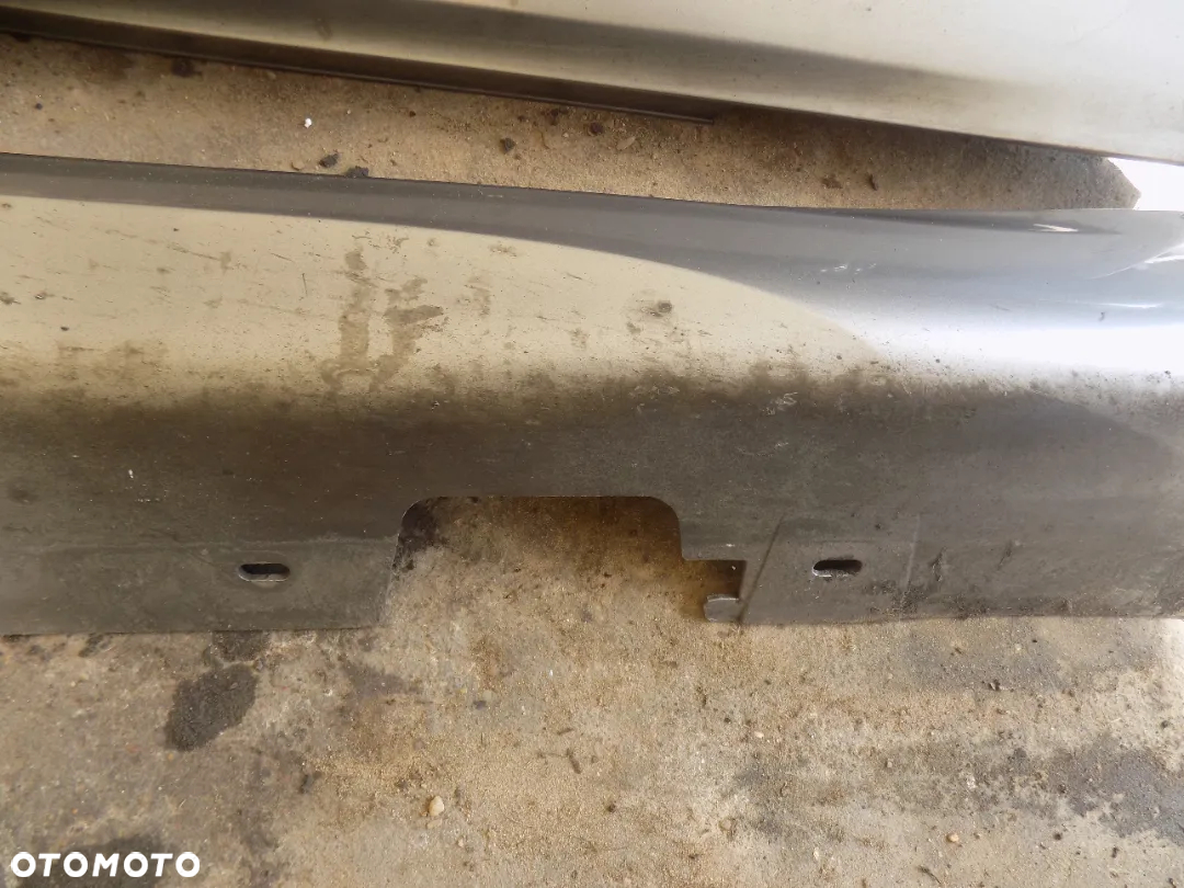 PROGI BMW E84 X1 MPAKIET KOLOR A52 - 4