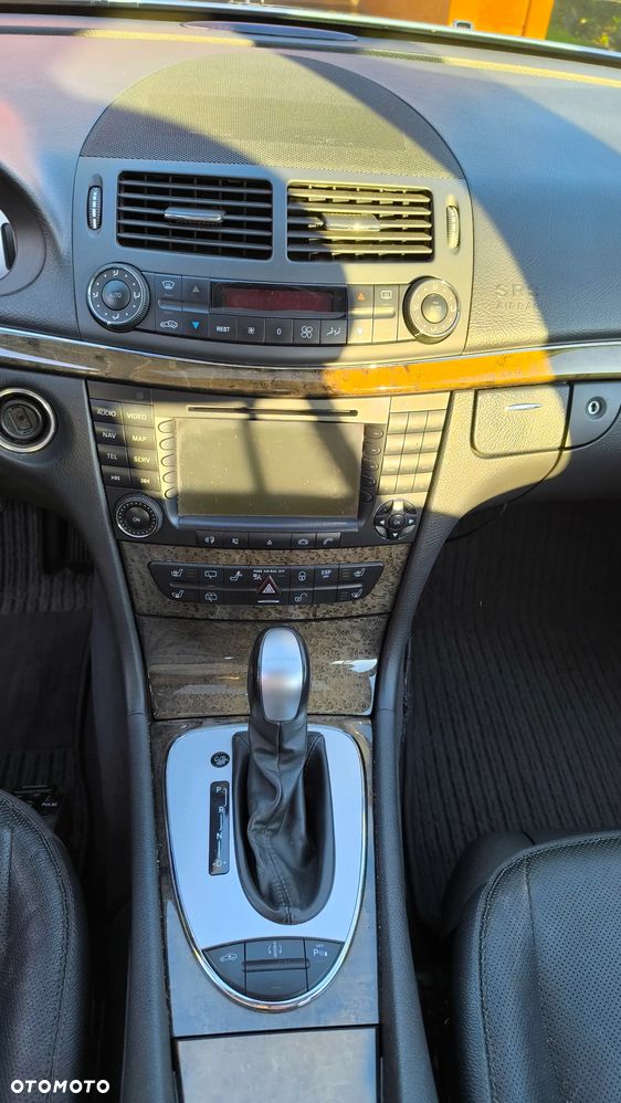 Mercedes-Benz Klasa E 320 CDI T Avantgarde - 10