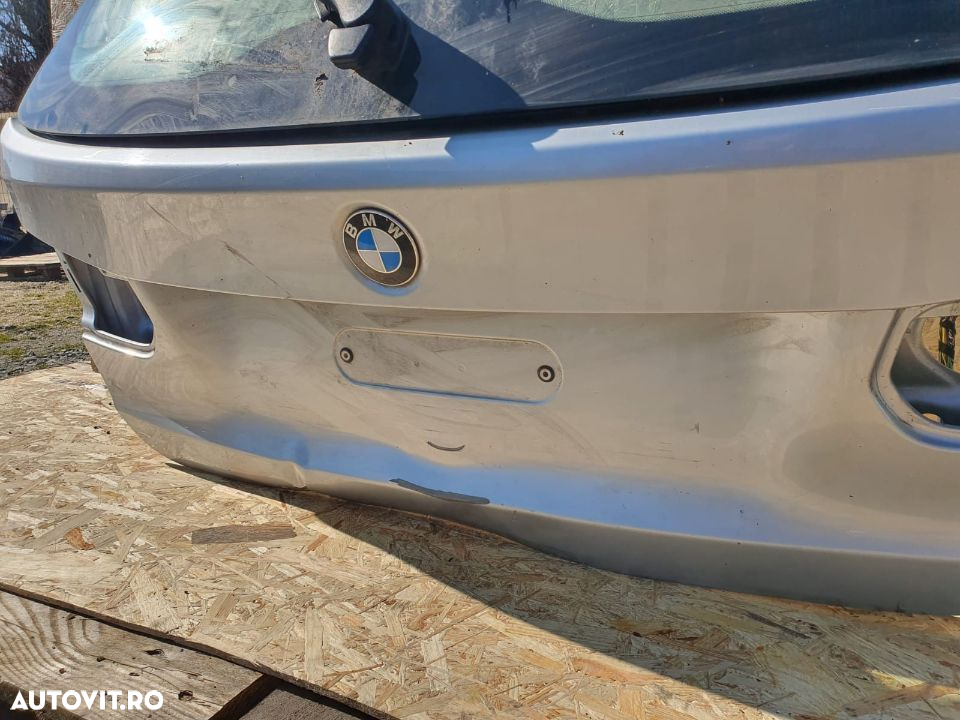 Haion Hayon Cu Luneta Bmw F31 Defect In Partea De Jos Livram Oriunde In Tara - 6