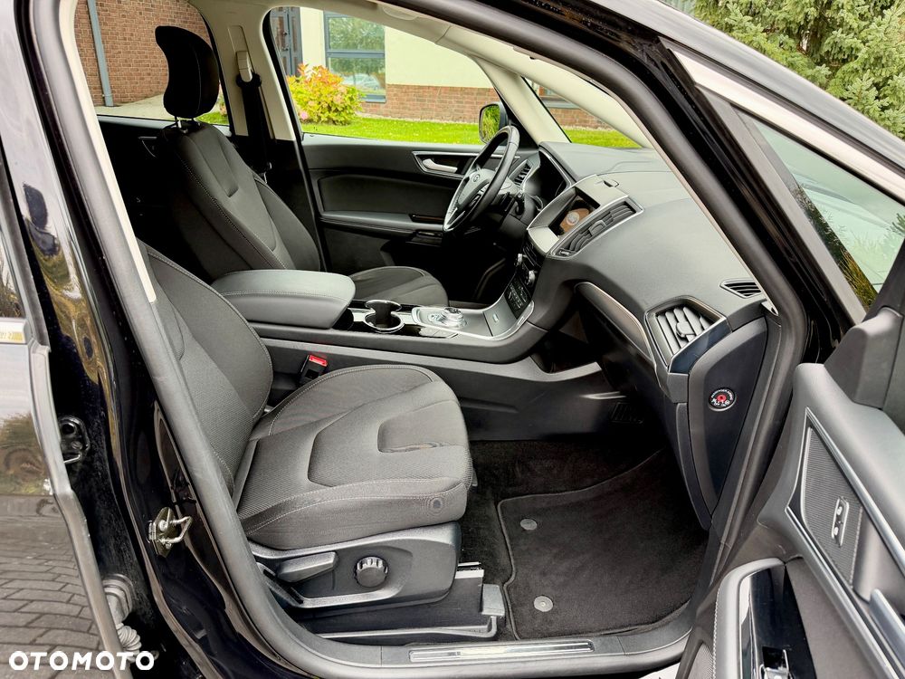 Ford S-Max - 32