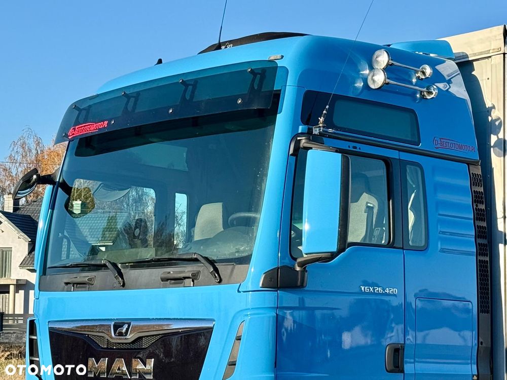 MAN TGX 26.420 / FIRANKA / WINDA / 23 EUROPALETY / 6x2 / AUTOMAT / EURO 6 / OŚ PODNOSZONA / DUŻA KABINA / 2019 ROK - 13