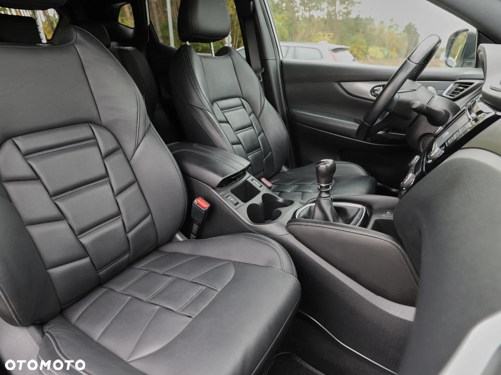 Nissan Qashqai 1.6 DIG-T TEKNA+ - 16