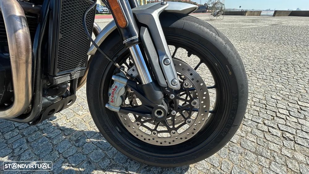 Triumph Speed Twin 1200 - 9