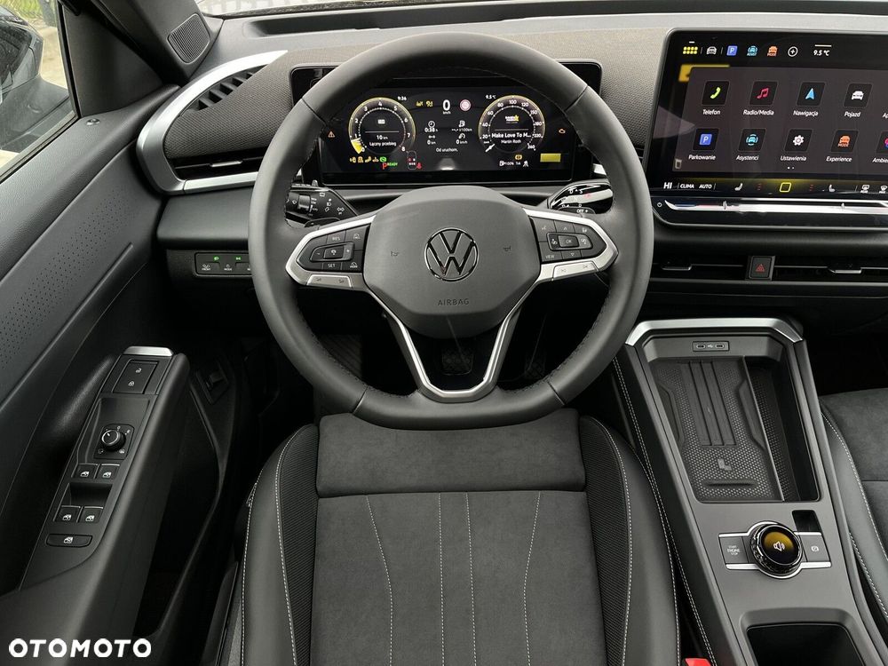 Volkswagen T-Roc - 19
