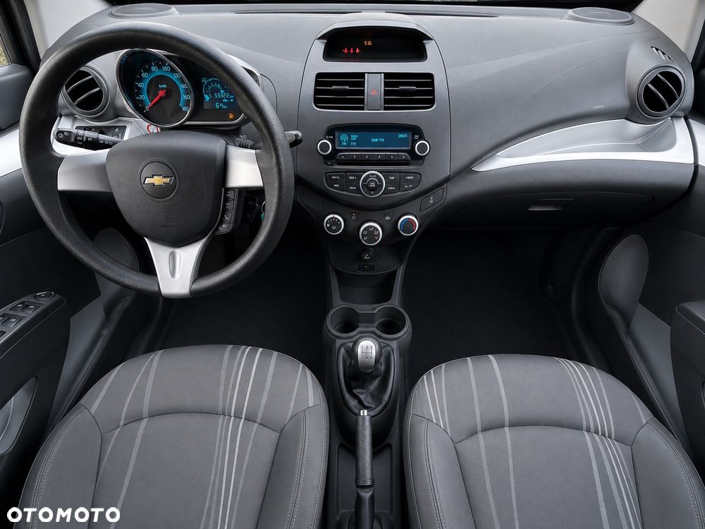 Chevrolet Spark 1.2 LT+ - 8