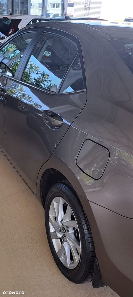 Toyota Corolla 1.6 Comfort - 9