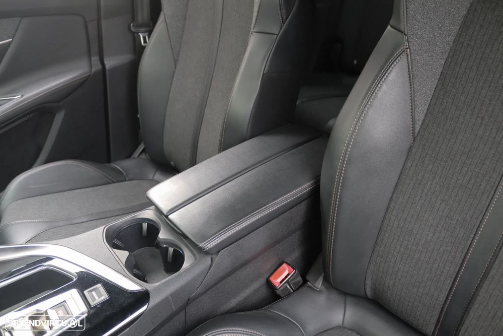 Peugeot 3008 1.5 BlueHDi GT Line EAT8 - 26