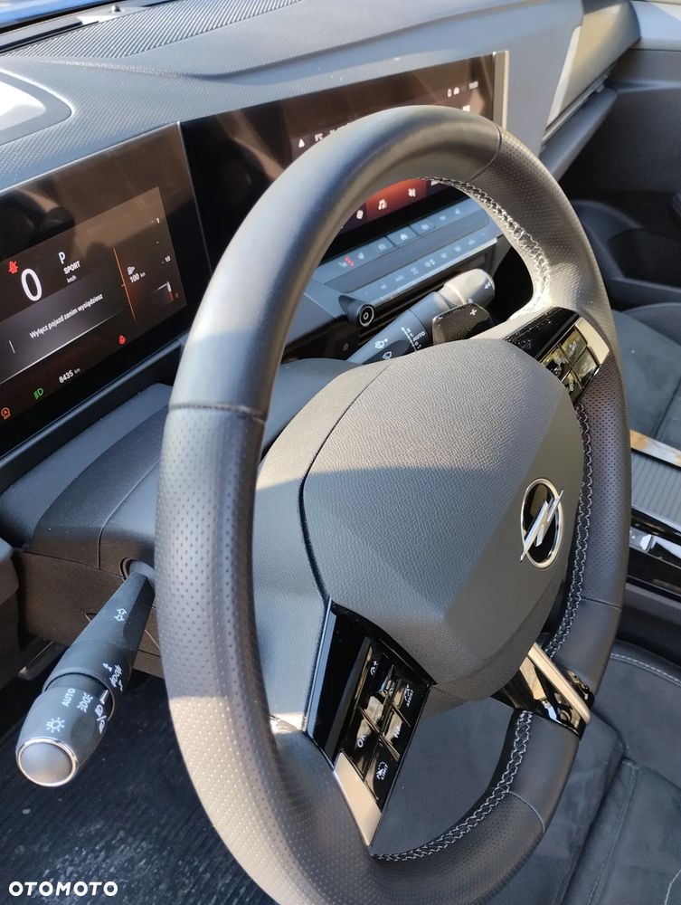 Opel Astra 1.2 T Ultimate S&S - 10