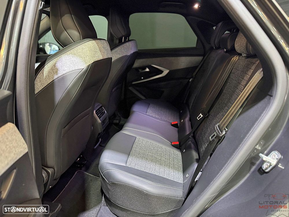 Peugeot 3008 1.2 Hybrid Allure e-DCS6 - 17