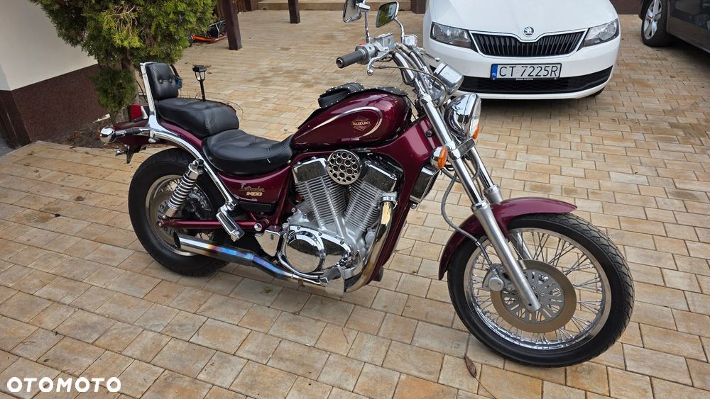 Suzuki Intruder - 12