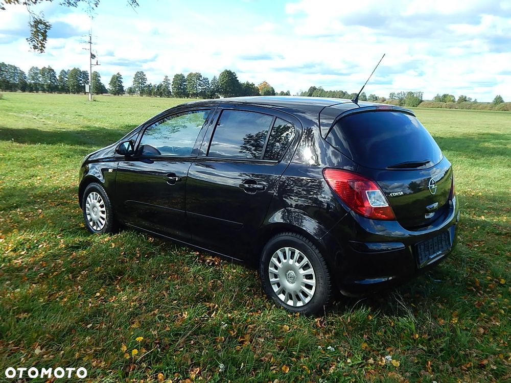 Opel Corsa 1.4 16V Cosmo - 4