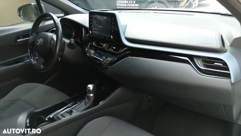 Toyota C-HR 2.0 HSD 184 CP 4x2 CVT Classy Bi-Tone - 8